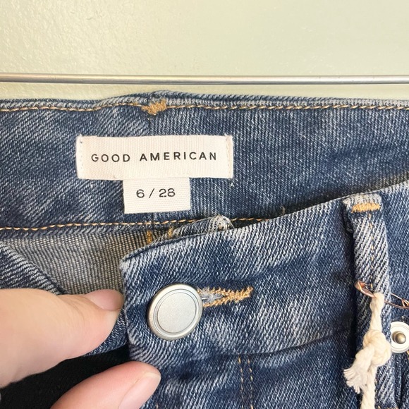 GOOD AMERICAN Blue Raw Distressed Good Curve Straight Leg Denim Jeans Size 6 NWT - Picture 9 of 16